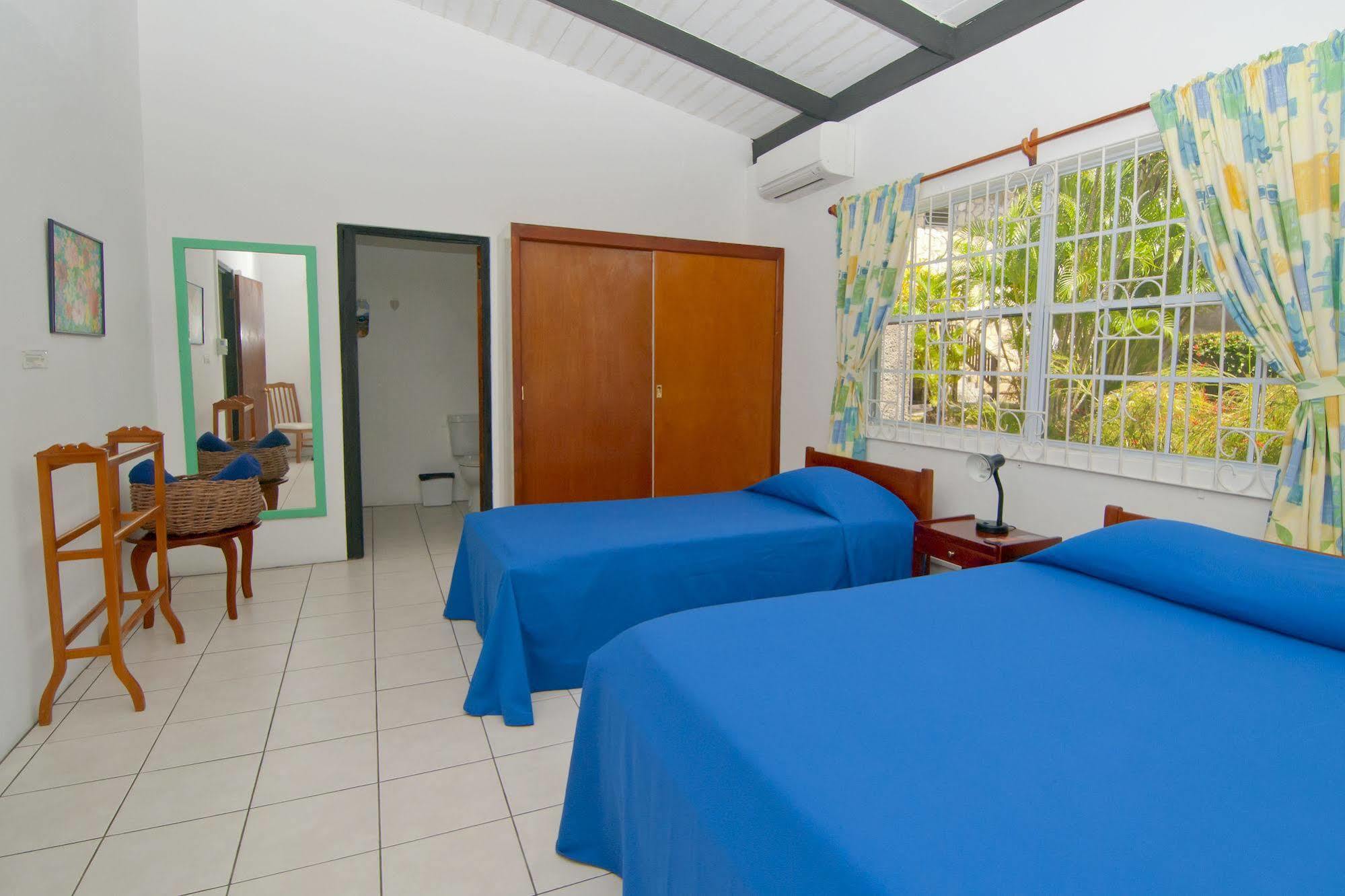 Lance Aux Epines Cottages Esterno foto